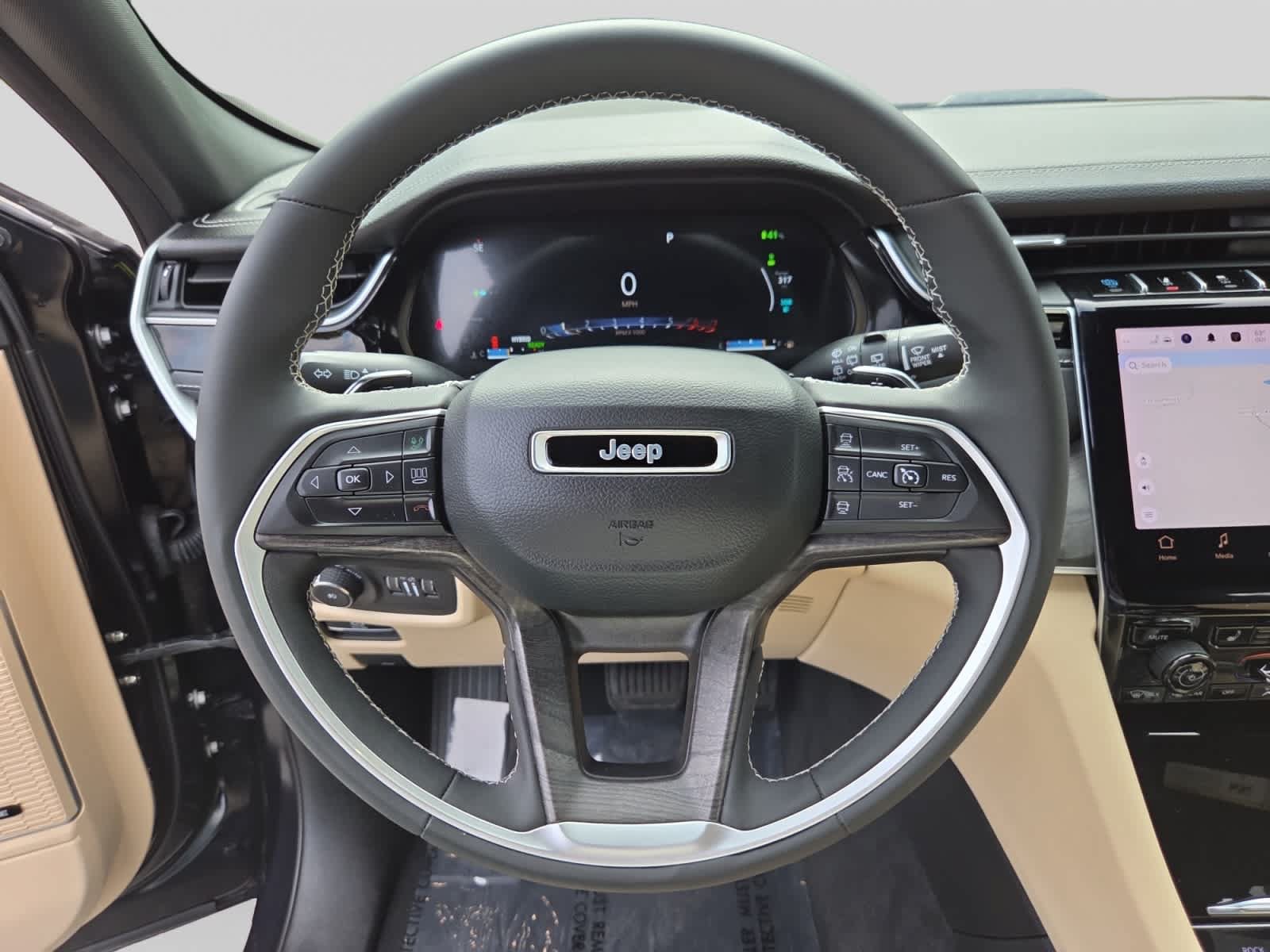 Used 2023 Jeep Grand Cherokee 4WD 4xe image 11