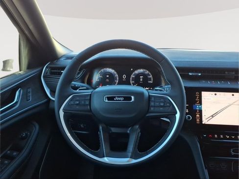 New 2026 Jeep Grand Cherokee Limited image 11