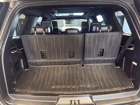 Used 2021 Ford Expedition XLT AWD/4WD image 32