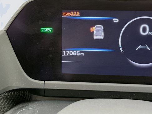 Used 2023 Subaru Solterra AWD image 19