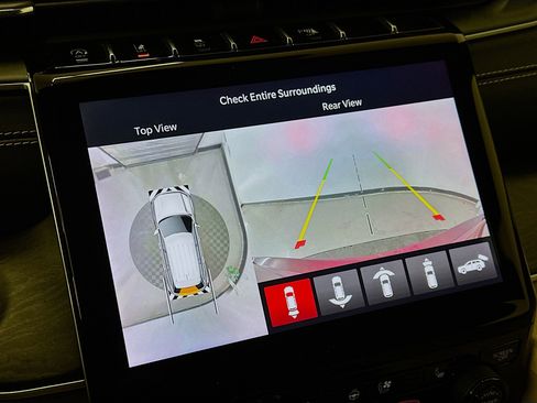 Used 2023 Jeep Grand Cherokee Limited w/ Luxury Tech Group II image 23