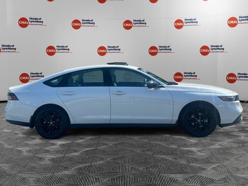 Used 2025 Honda Accord SE image 6