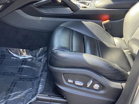 Used 2021 Porsche Cayenne GTS image 17