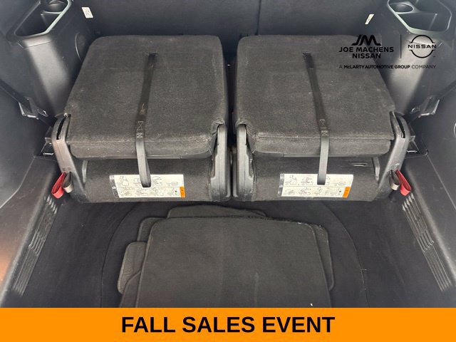Used 2017 Ford Explorer XLT w/ Equipment Group 202A AWD/4WD image 34
