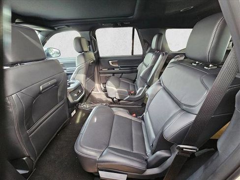 New 2025 Ford Expedition Platinum w/ Stealth Appearance Package image 15