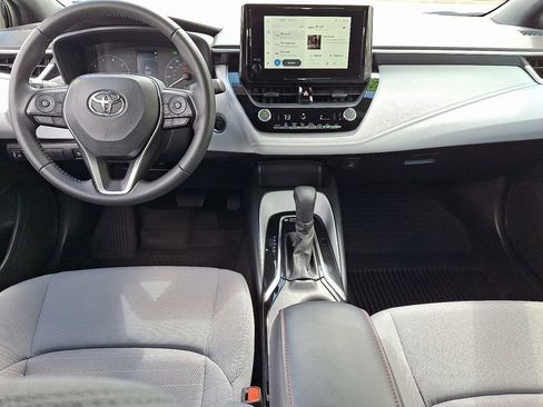 Used 2025 Toyota Corolla SE FWD image 15