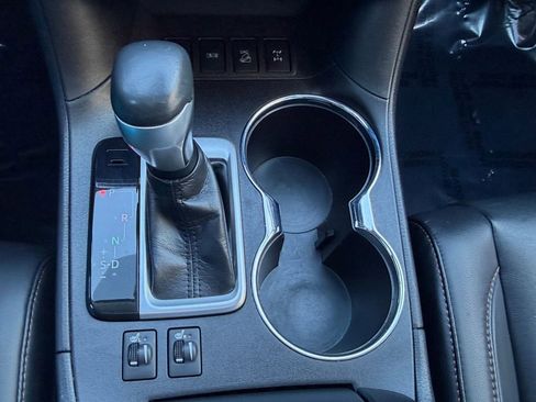 Used 2019 Toyota Highlander XLE image 20