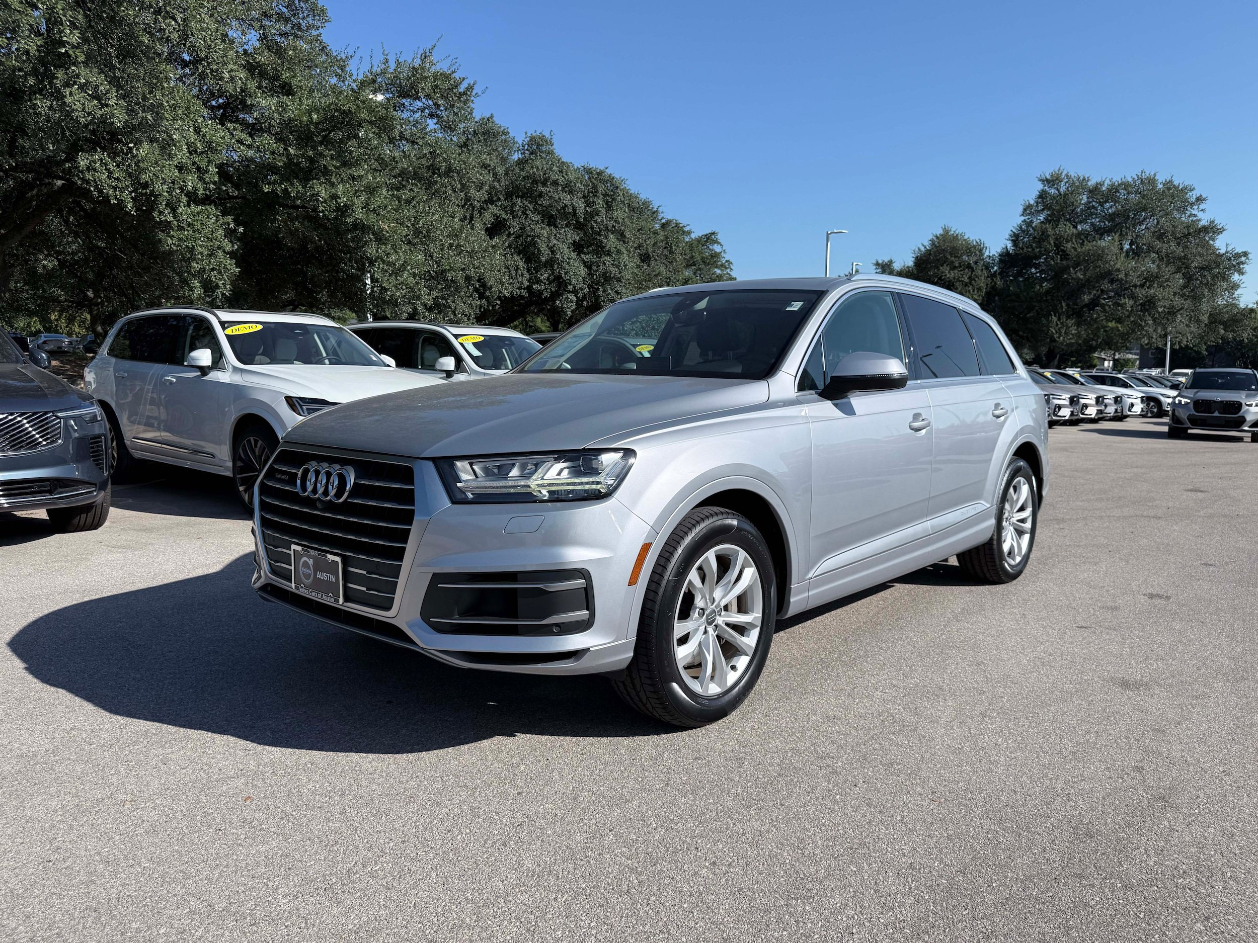 Used 2019 Audi Q7 3.0T Premium Plus w/ Premium Plus Package AWD/4WD image 2