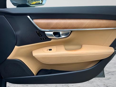 Used 2017 Volvo S90 T5 Inscription w/ Vision Package image 32