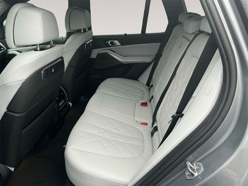 New 2026 BMW X5 xDrive40i w/ Climate Comfort Package image 13