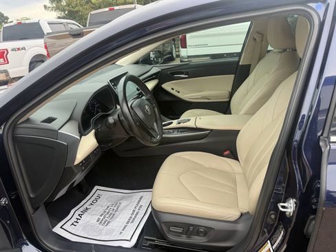 Used 2021 Toyota Avalon XLE FWD image 7