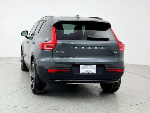 New 2026 Volvo XC40 B4 Plus w/ Climate Package image 6