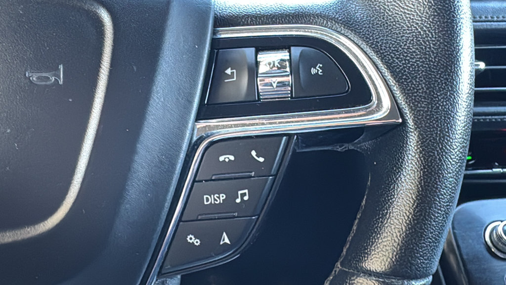 Used 2022 Lincoln Nautilus FWD w/ Premium Package image 14