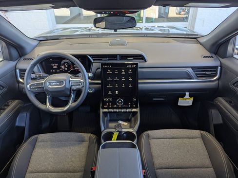 New 2026 GMC Terrain Elevation w/ LPO, Floor Liner Package AWD/4WD image 17