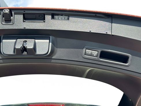 New 2026 Lexus UX 300h FWD image 12