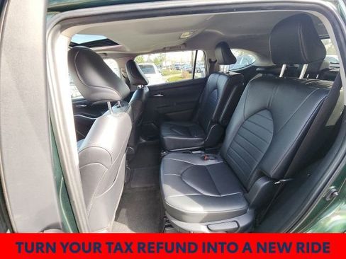Used 2024 Toyota Highlander XLE image 21