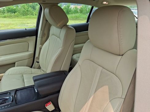 Used 2014 Lincoln MKS FWD image 14