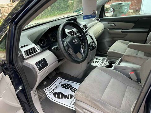 Used 2015 Honda Odyssey EX image 8