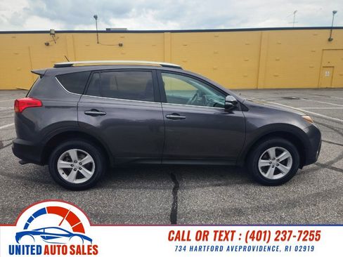 Used 2013 Toyota RAV4 XLE AWD/4WD image 6