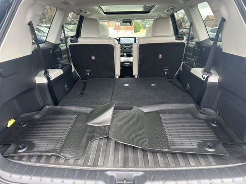 Used 2024 Toyota Grand Highlander XLE image 28