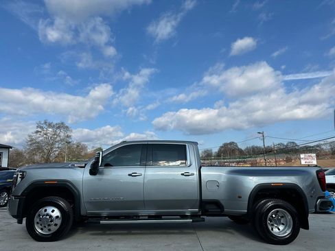 Used 2025 GMC Sierra 3500 Denali AWD/4WD image 4