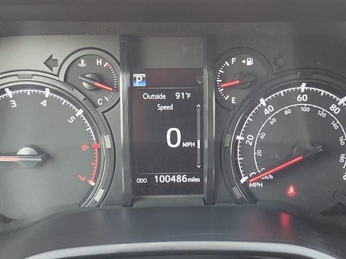 Used 2021 Toyota 4Runner SR5 AWD/4WD image 10