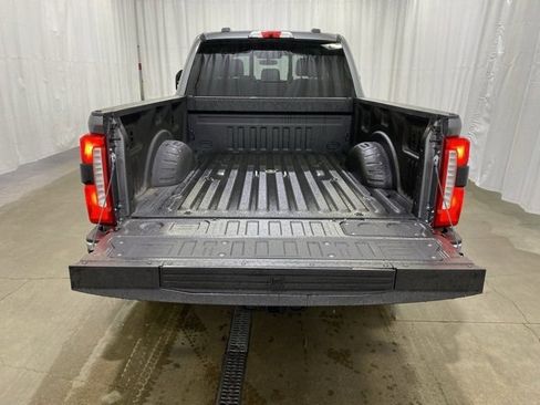Used 2024 Ford F250 Lariat w/ Chrome Package image 12