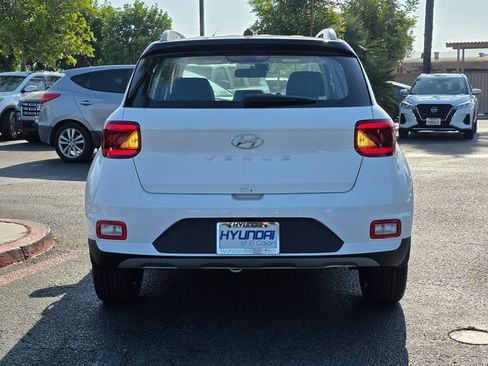 New 2025 Hyundai Venue Limited image 6