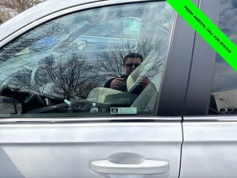 Used 2023 Honda CR-V Sport Touring image 3