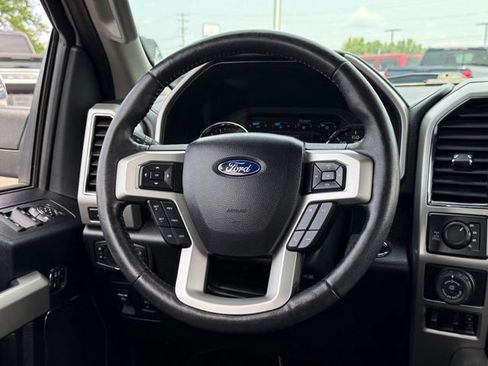 Used 2019 Ford F150 Lariat w/ Equipment Group 502A Luxury AWD/4WD image 7