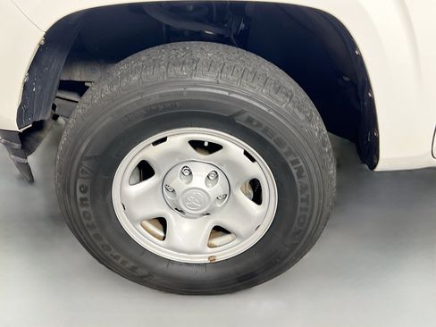 Used 2019 Toyota Tacoma SR w/ SR Convenience Package RWD image 13