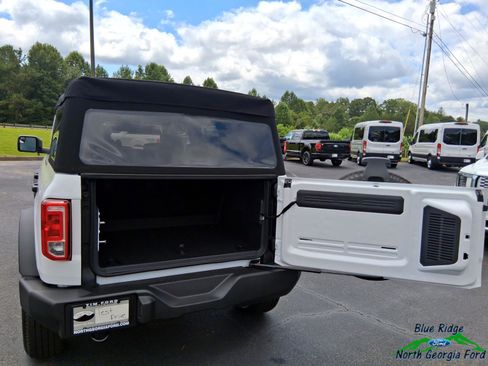 New 2025 Ford Bronco 4-Door image 13