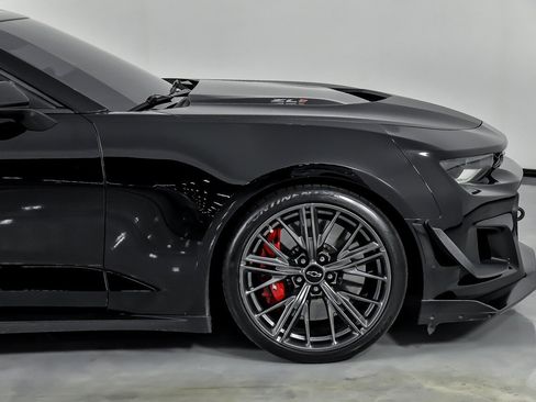 Used 2019 Chevrolet Camaro ZL1 image 15