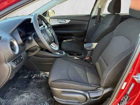 Used 2023 Kia Forte LXS w/ LXS Technology Package image 10