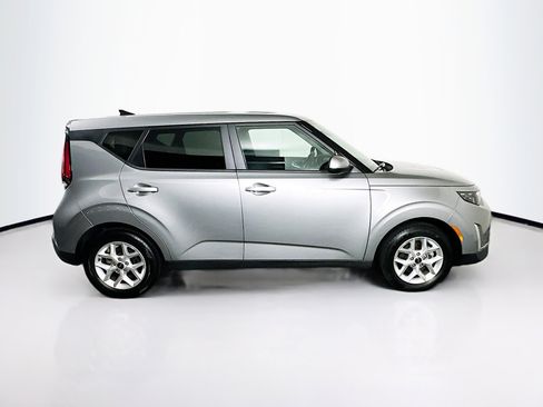Used 2025 Kia Soul LX w/ LX Technology Package image 10