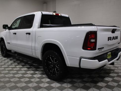 Used 2025 RAM 1500 Big Horn AWD/4WD image 8