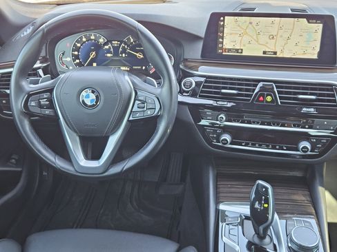 Used 2018 BMW 530i image 28