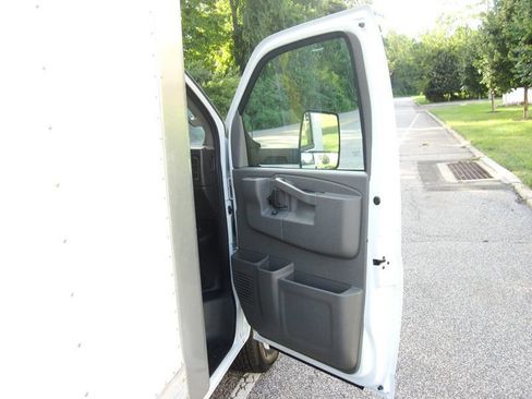 Used 2025 Chevrolet Express 3500 w/ Power Convenience Package RWD image 23