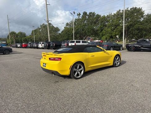 Used 2017 Chevrolet Camaro SS RWD image 5