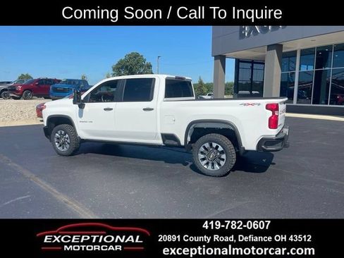 Used 2023 Chevrolet Silverado 2500 Custom w/ Custom Convenience Package AWD/4WD image 2