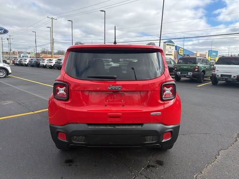 Used 2020 Jeep Renegade Latitude image 6