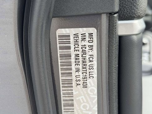 New 2026 Jeep Grand Cherokee Altitude image 30