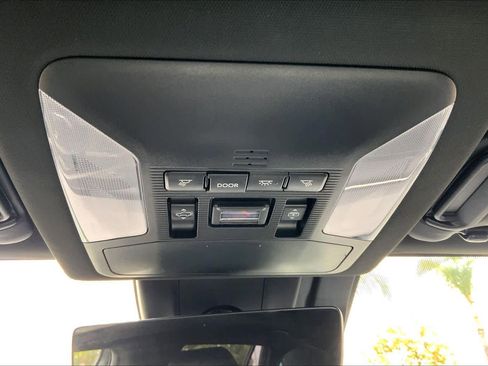 Used 2020 Toyota RAV4 XSE AWD/4WD image 31