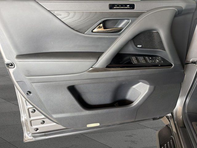 Certified 2025 Lexus LX 700h Luxury AWD/4WD image 8