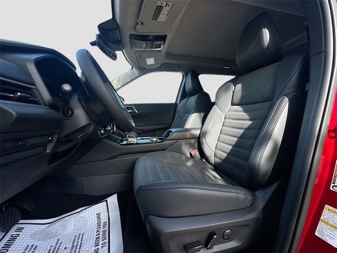 New 2025 Mitsubishi Outlander SE image 22