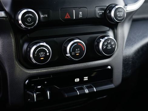 Used 2022 RAM 3500 Big Horn image 30