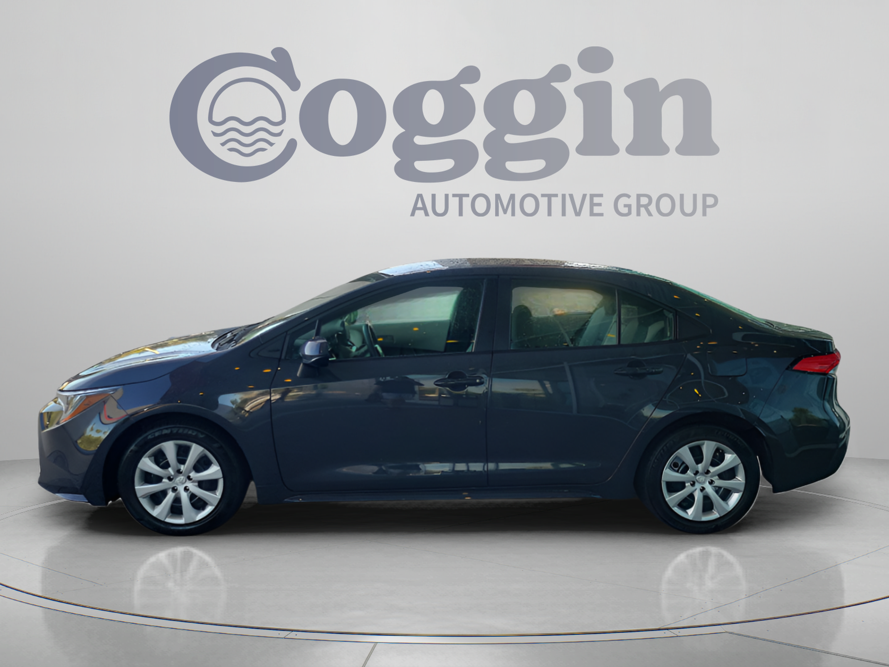 Used 2025 Toyota Corolla LE FWD image 5