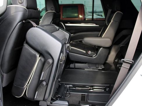 Used 2025 Cadillac Escalade Sport w/ Touring Package image 36