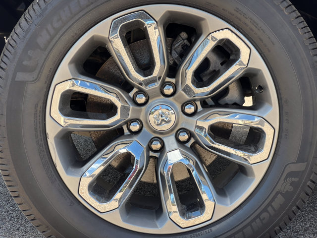Used 2021 RAM 1500 Laramie w/ Sport Appearance Package AWD/4WD image 11