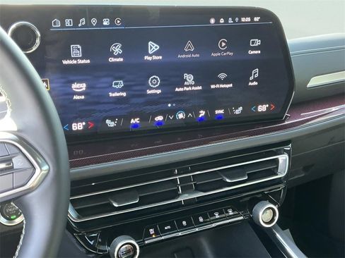 Used 2024 Chevrolet Traverse Z71 w/ Enhanced Driving Package image 15